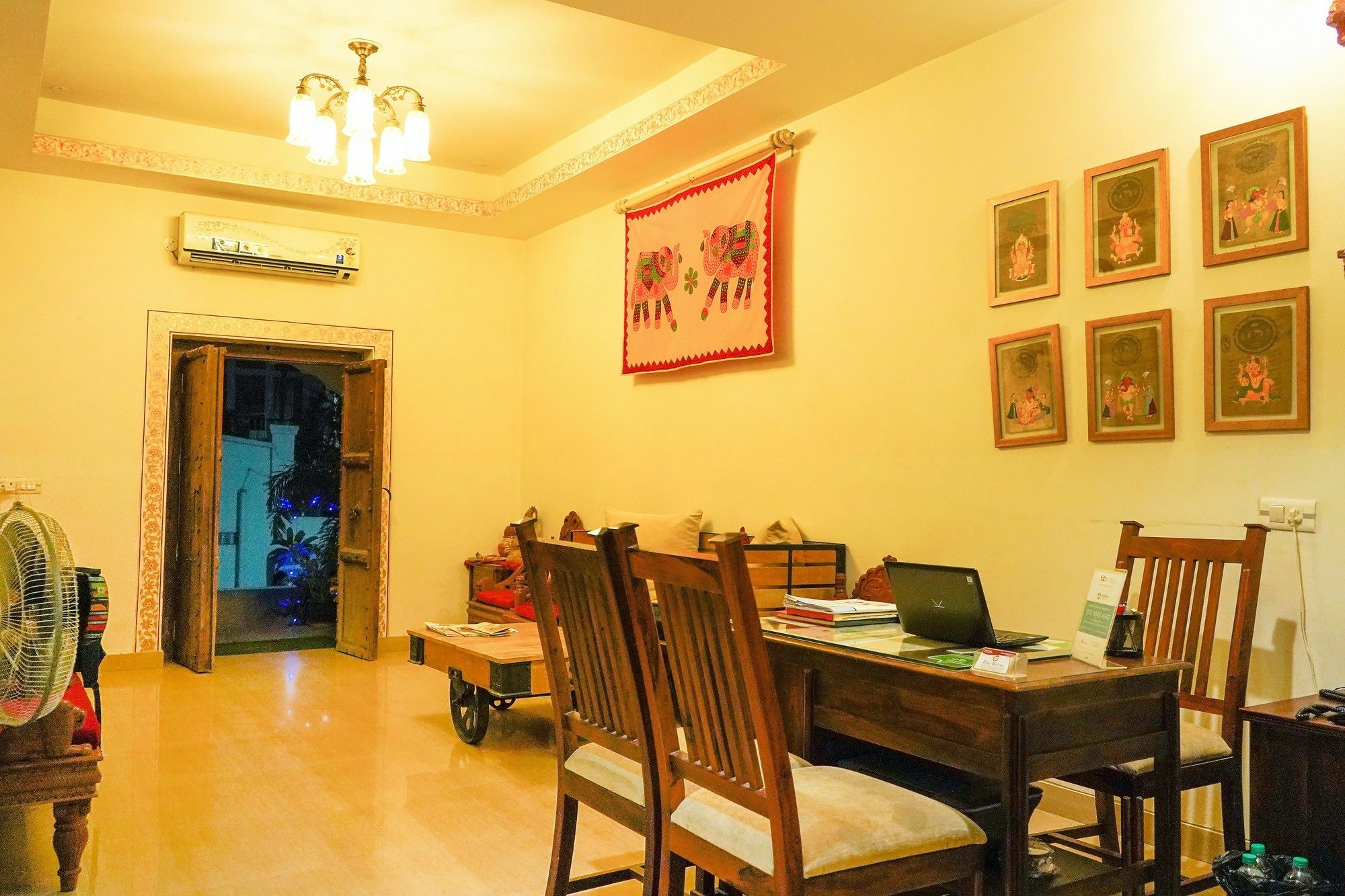 Hotel Raj Kothi Jaipur Airport Dış mekan fotoğraf
